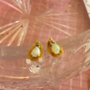 Vintage Opal and diamond 14 karat gold  earring’s.